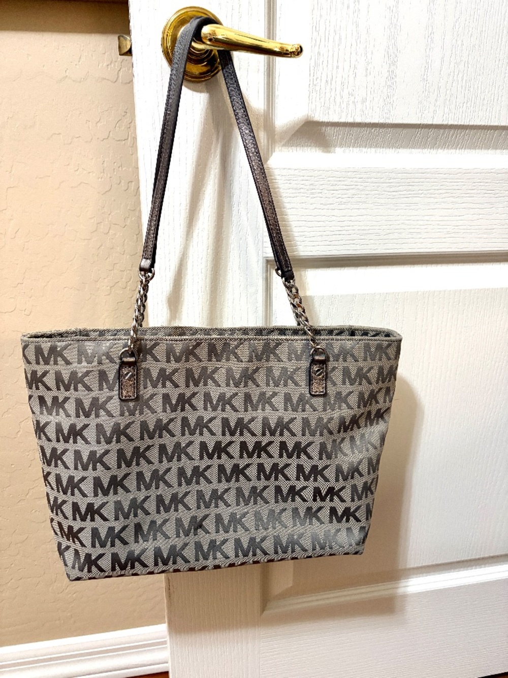 Women's Michael Kors Gray Medium Cloth Tote Purse/Leather/Chain Straps